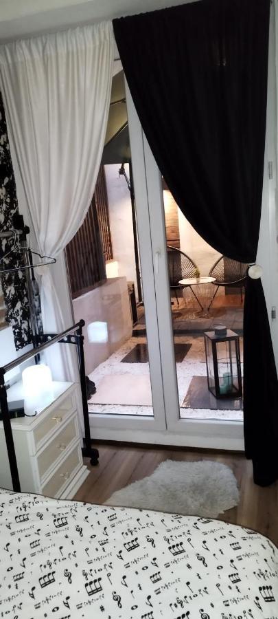 Studio Apartman Black & White Centar Sarajevo Free Parking Exterior foto